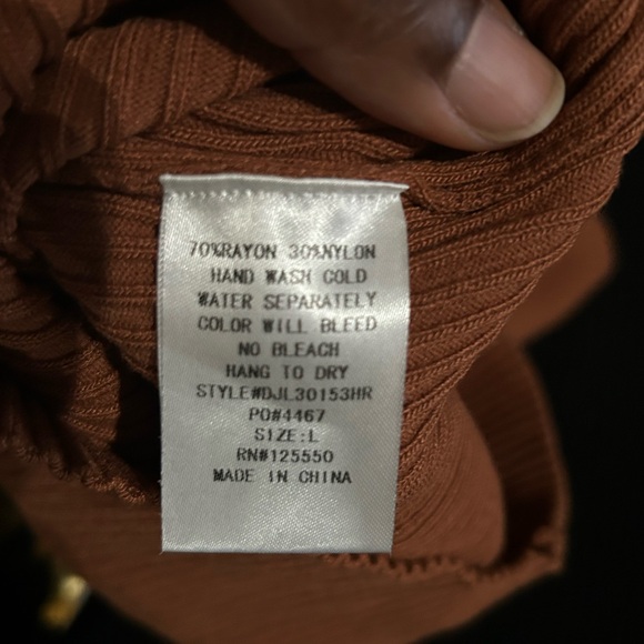 JLUXLABEL Ribbed Knit Top in Rust - Picture 5 of 7